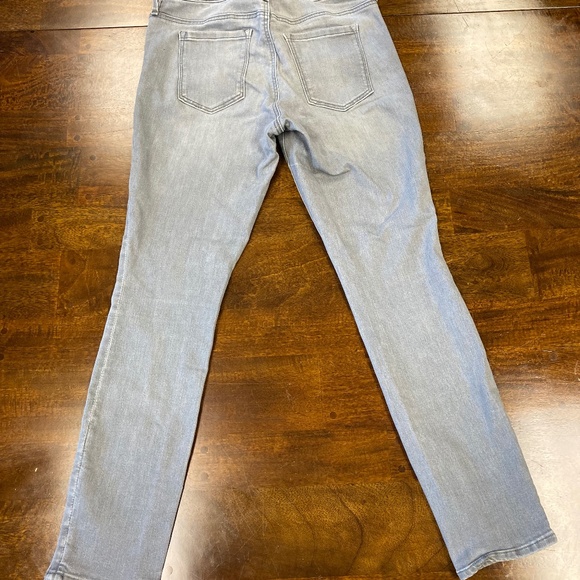 Athleta Sculptek Jeans, Gray Wash, Size 6P - Picture 3 of 7